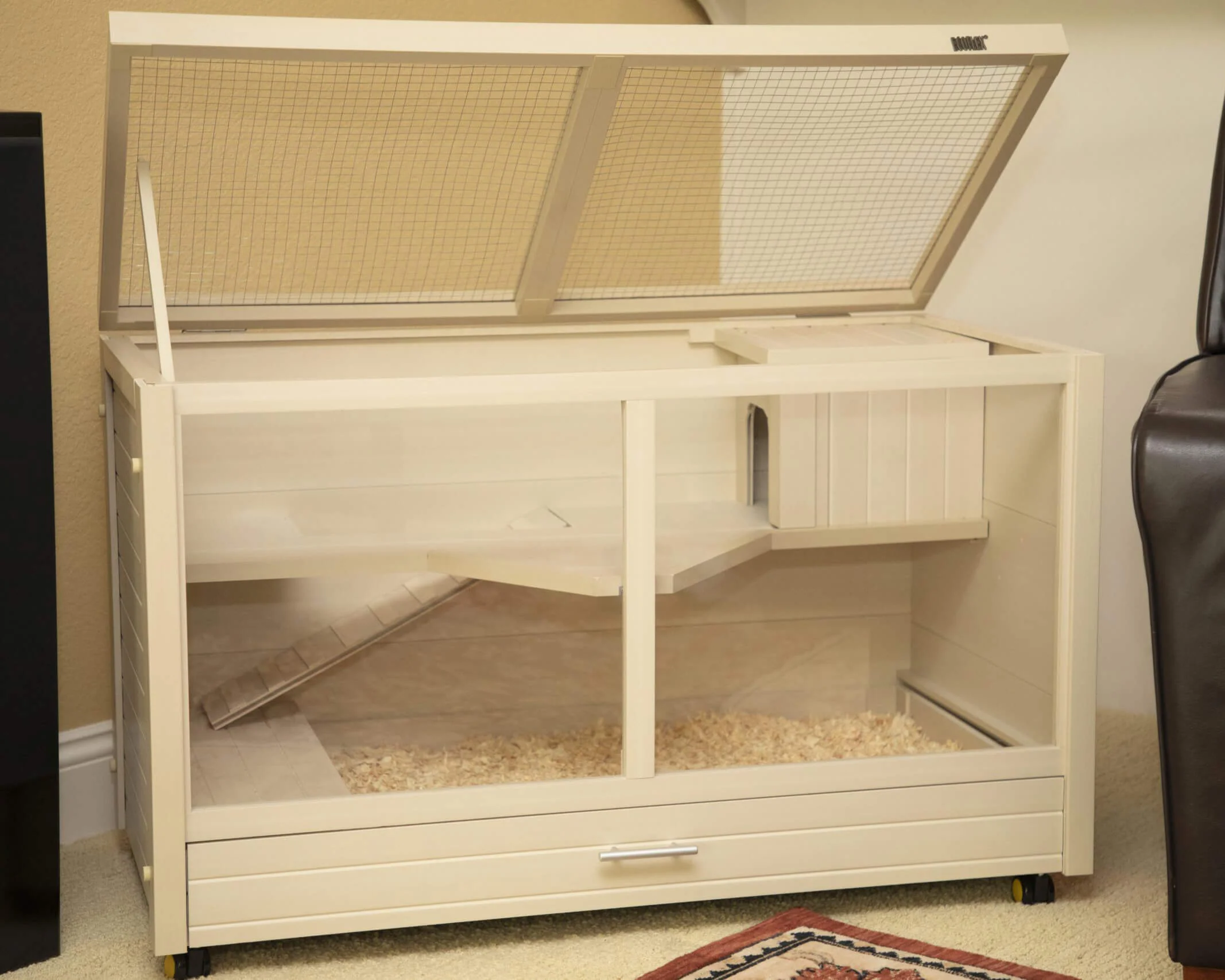 New Age Pet Park Avenue Small Animal Hutch - Image 5