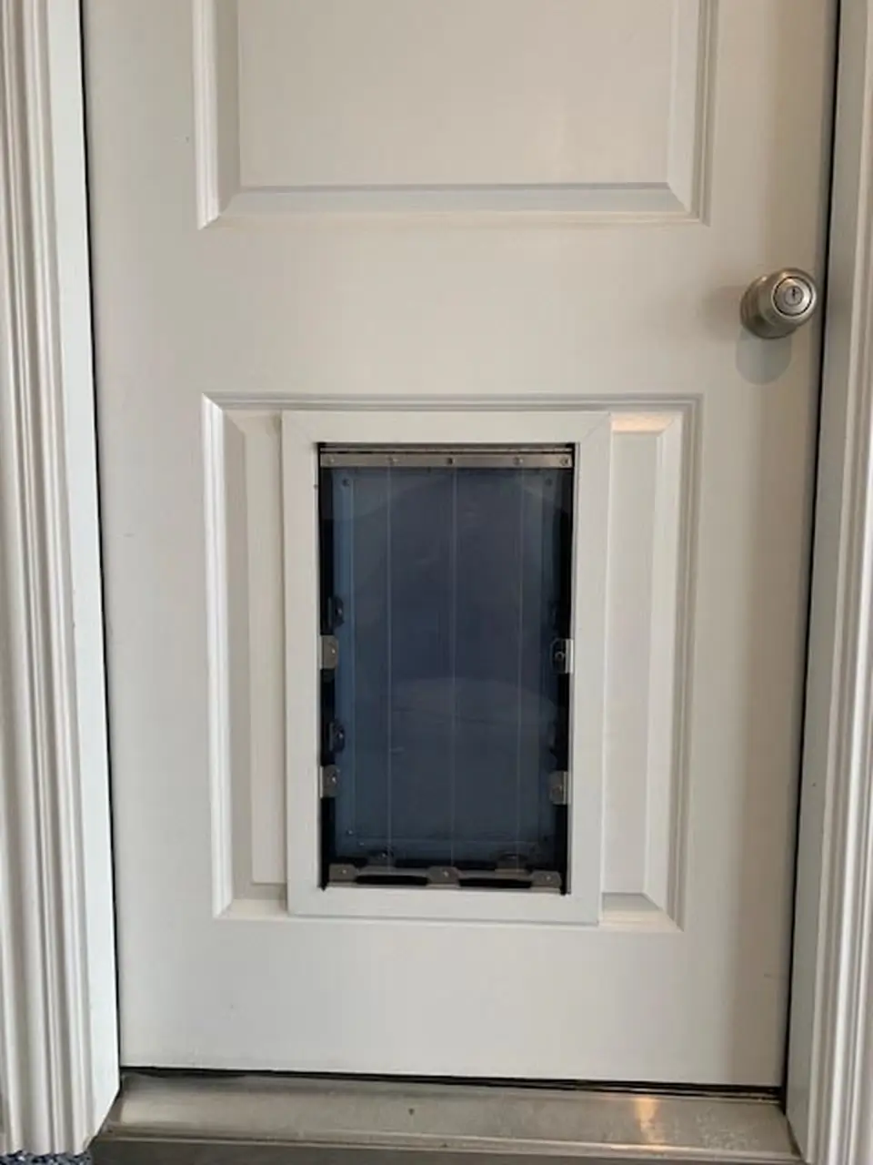 Security Boss MaxSeal PRO Pet Door for Doors - Image 4