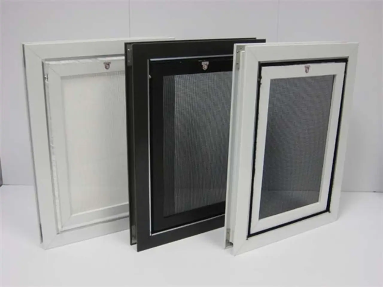 Security Boss SB4 Pet Door for Screen Enclosures - Image 3