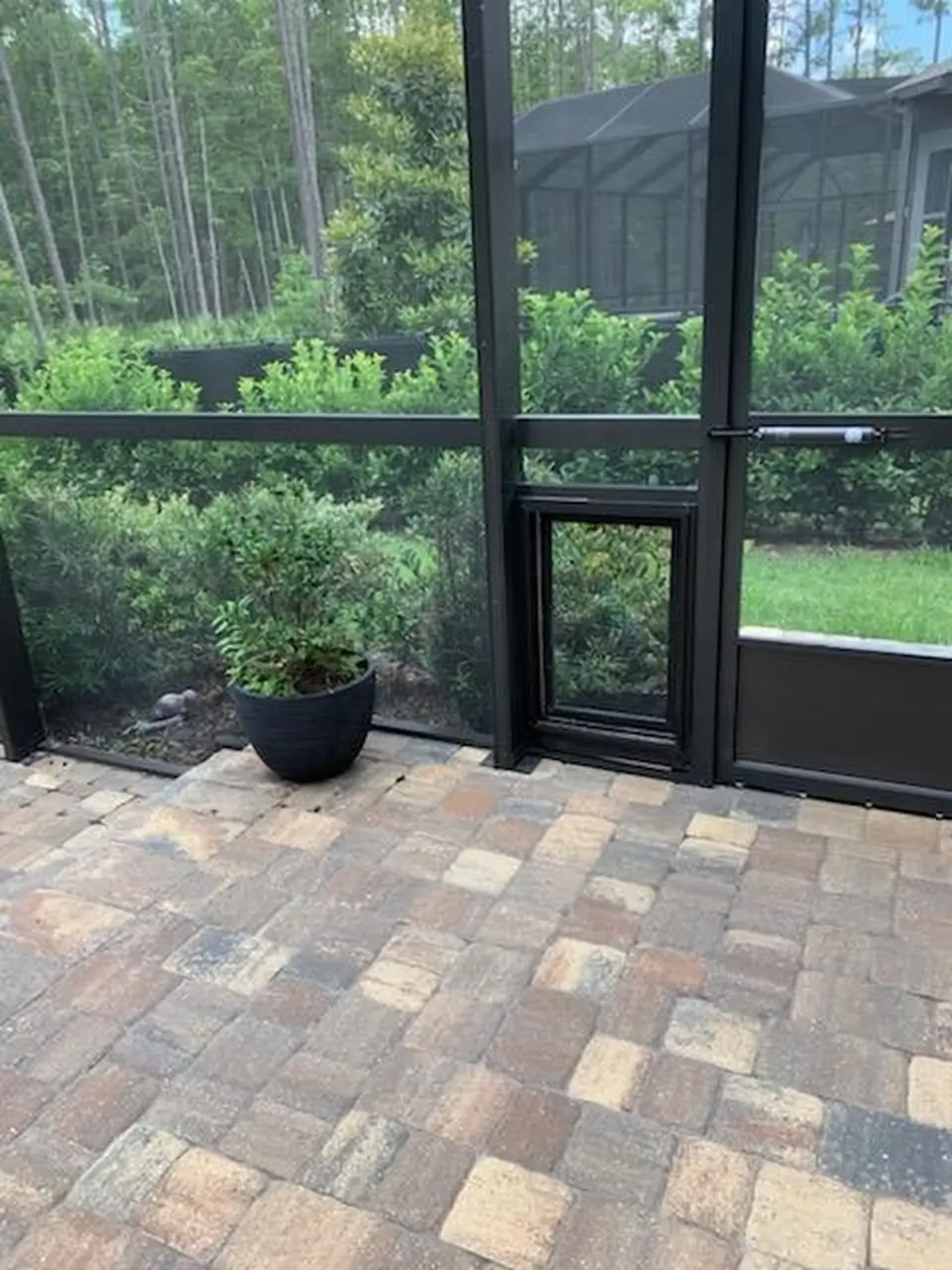 Security Boss SB4 Pet Door for Screen Enclosures - Image 5